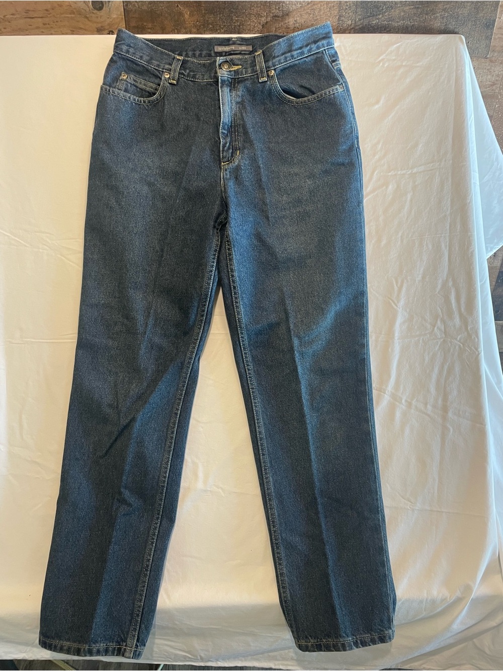 Liz Claiborne Classic Women's Straight-Leg Jeans in Dark Blue
